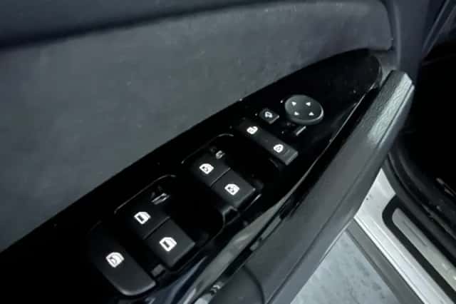 Kia Sportage (2022) thumbnail 3