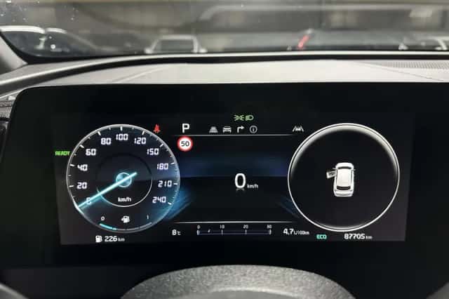 Kia Sportage (2022) thumbnail 8