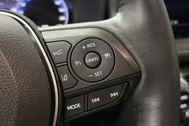 Toyota RAV4 (2024) thumbnail 11