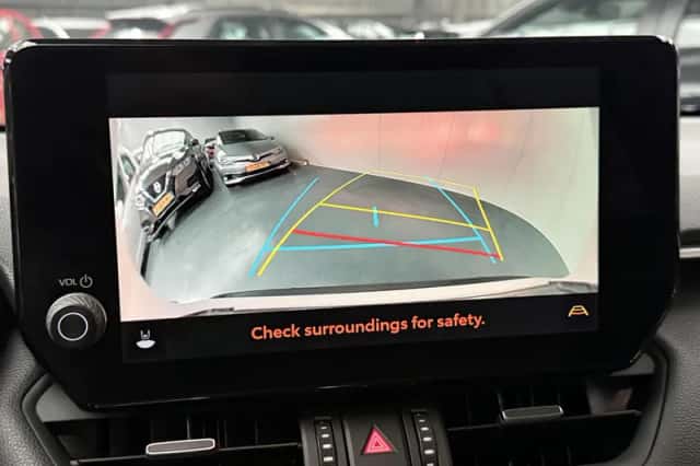 Toyota RAV4 (2024) thumbnail 17