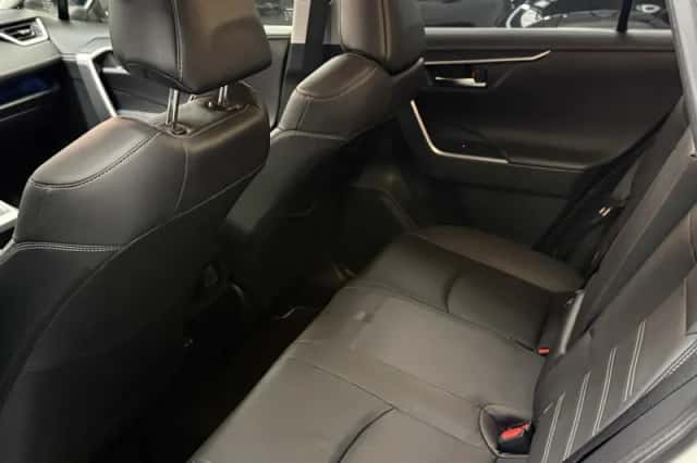 Toyota RAV4 (2024) thumbnail 18