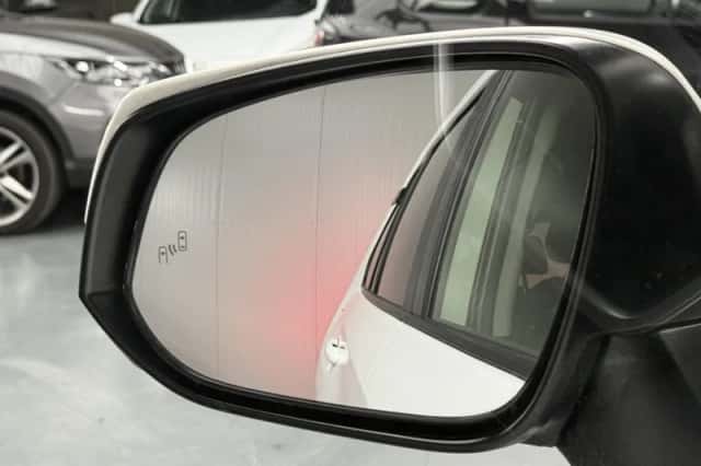 Toyota RAV4 (2024) thumbnail 19