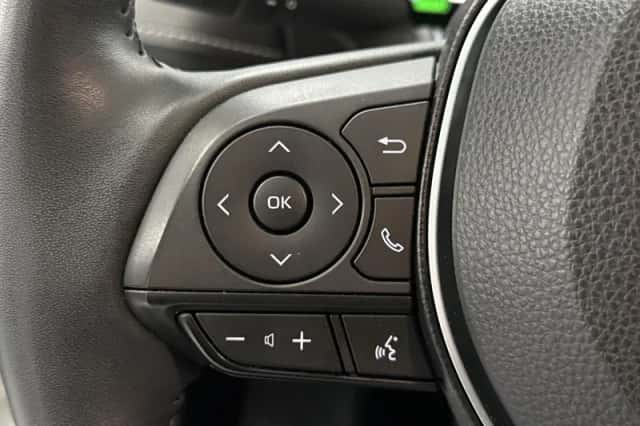 Toyota RAV4 (2024) thumbnail 6
