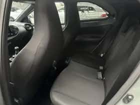 Toyota Aygo (2024) thumbnail 17