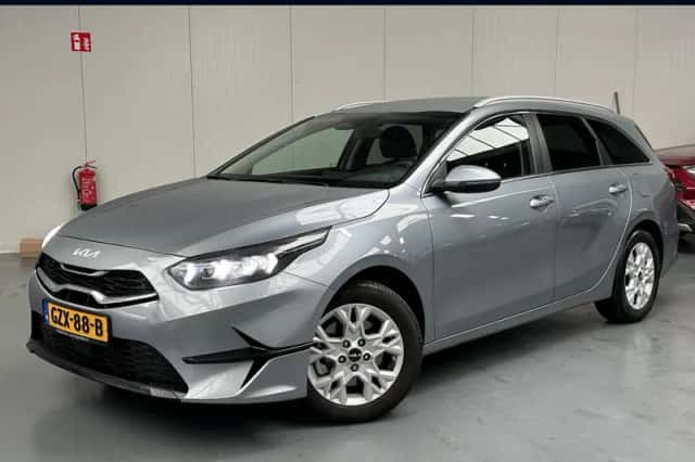 Kia Ceed Sportswagon (2025) thumbnail 1