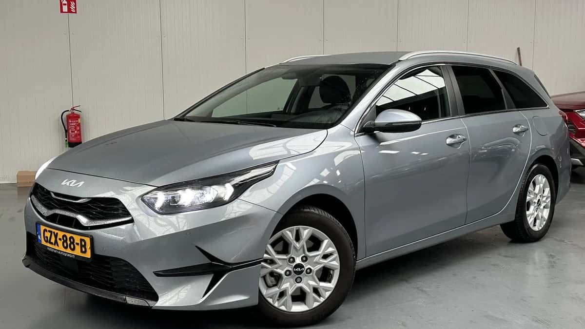 Kia Ceed Sportswagon (2025) — foto 1
