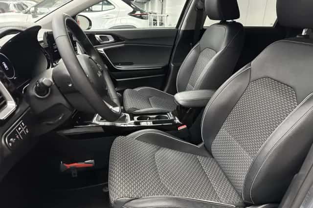 Kia Ceed Sportswagon (2025) thumbnail 2