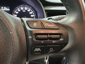 Kia Stonic (2021) thumbnail 9