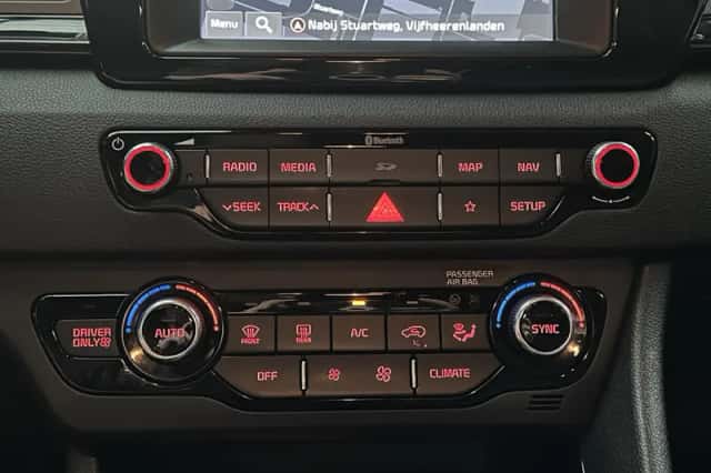 Kia Niro (2018) thumbnail 14