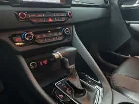 Kia Niro (2018) thumbnail 15