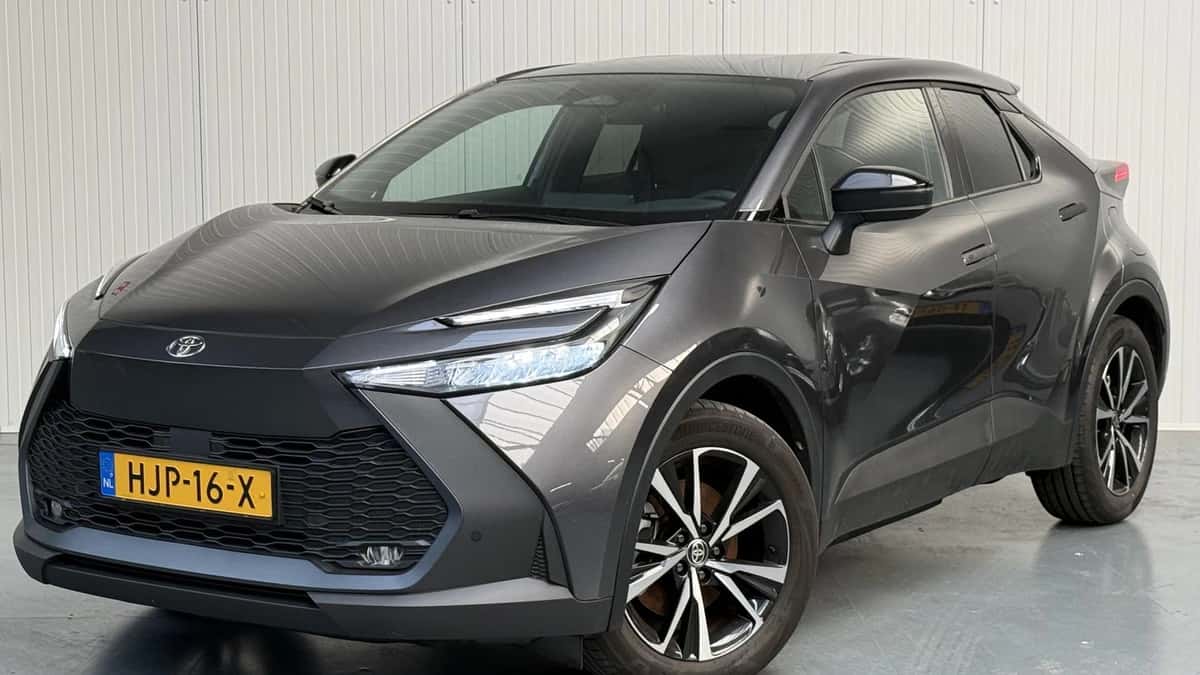 Toyota C-HR (2025) — foto 1