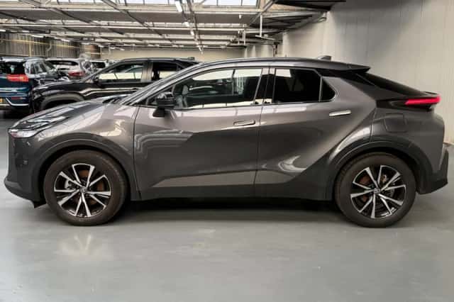 Toyota C-HR (2025) thumbnail 25