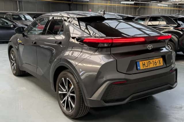 Toyota C-HR (2025) thumbnail 26
