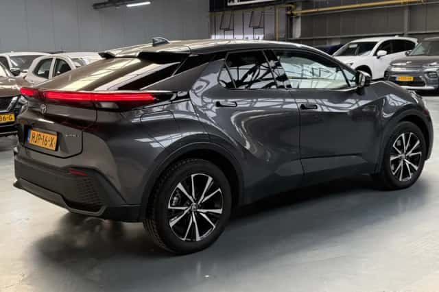 Toyota C-HR (2025) thumbnail 27