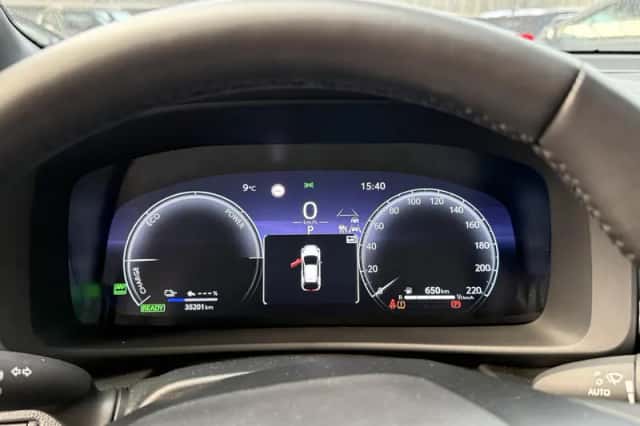 Toyota C-HR (2025) thumbnail 7
