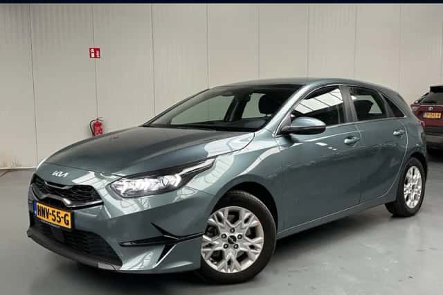 Kia Ceed (2025) thumbnail 1