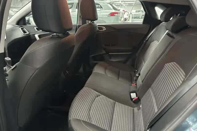 Kia Ceed (2025) thumbnail 15