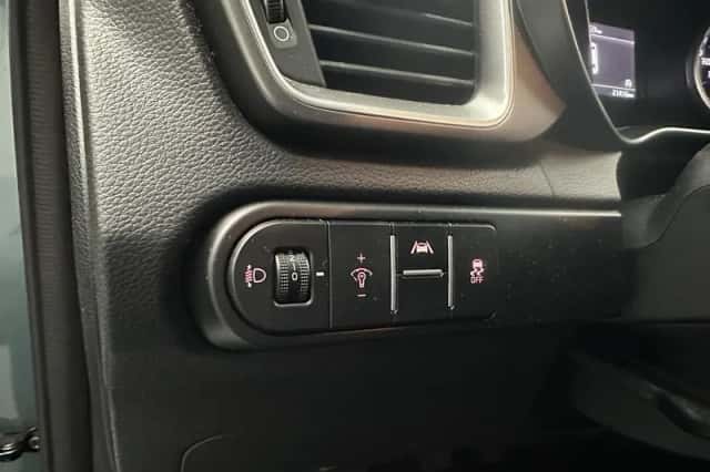 Kia Ceed (2025) thumbnail 4