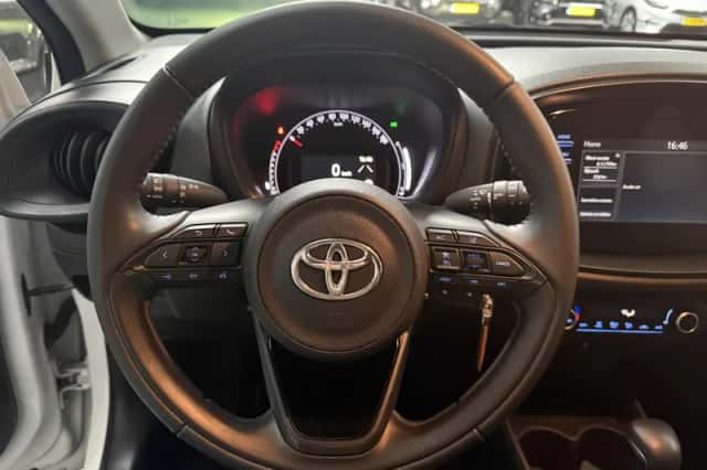 Toyota Aygo (2022) thumbnail 3