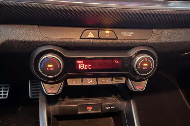 Kia Stonic (2022) thumbnail 17