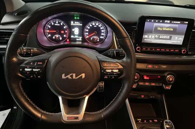 Kia Stonic (2022) thumbnail 4
