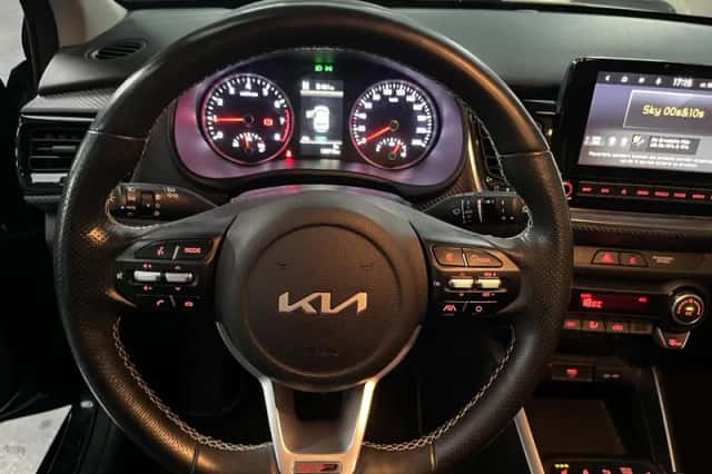 Kia Stonic (2022) thumbnail 5