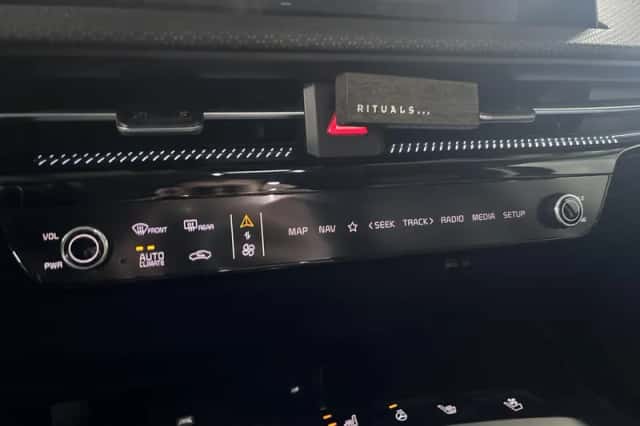 Kia EV6 (2021) thumbnail 14