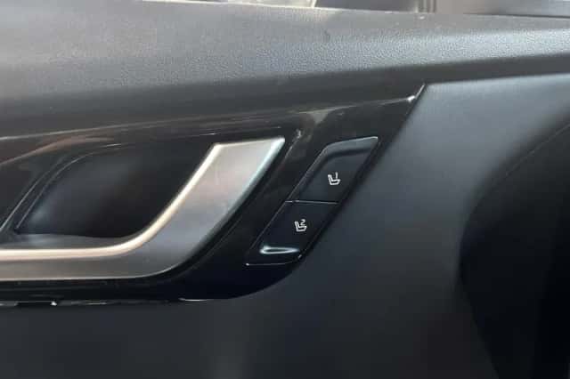 Kia EV6 (2021) thumbnail 3