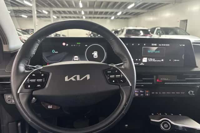 Kia EV6 (2021) thumbnail 4