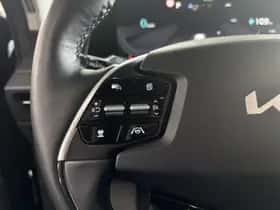 Kia EV6 (2021) thumbnail 7