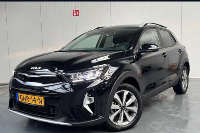 Kia Stonic (2024) thumbnail 1
