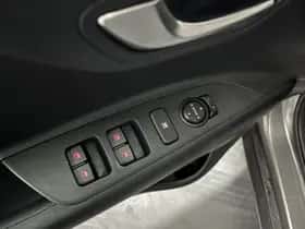 Kia Stonic (2025) thumbnail 3