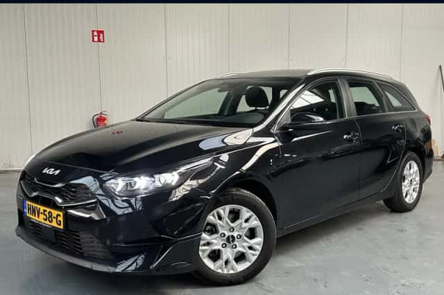 Kia Ceed Sportswagon (2025) thumbnail 1