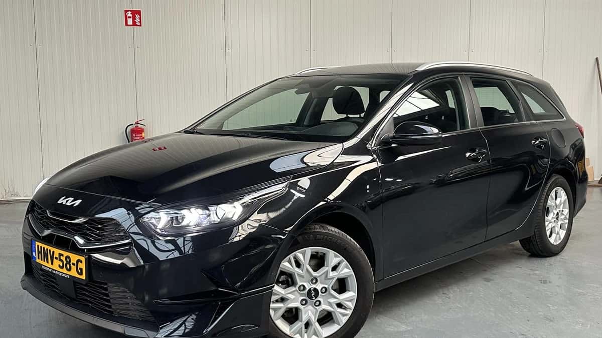 Kia Ceed Sportswagon (2025) — foto 1