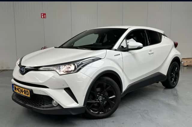 Toyota C-HR (2019) thumbnail 1