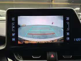 Toyota C-HR (2019) thumbnail 12
