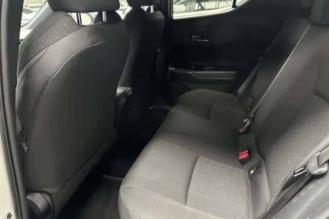 Toyota C-HR (2019) thumbnail 19