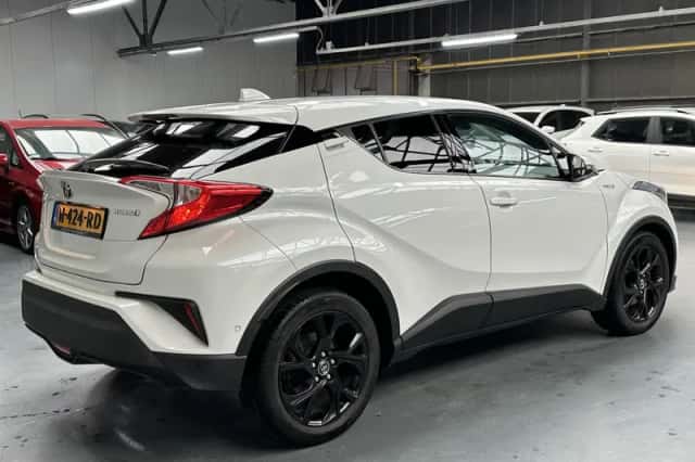 Toyota C-HR (2019) thumbnail 27