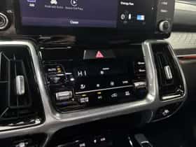 Kia Sorento (2022) thumbnail 17