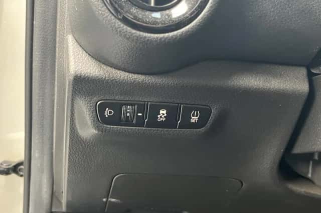 Kia Picanto (2021) thumbnail 11