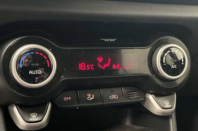 Kia Picanto (2021) thumbnail 18