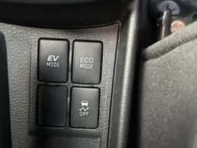 Toyota Yaris (2015) thumbnail 14
