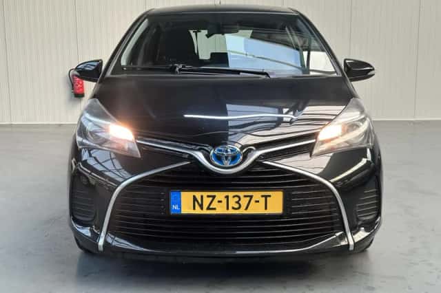 Toyota Yaris (2015) thumbnail 20