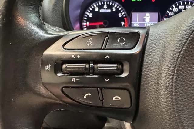 Kia Picanto (2017) thumbnail 8
