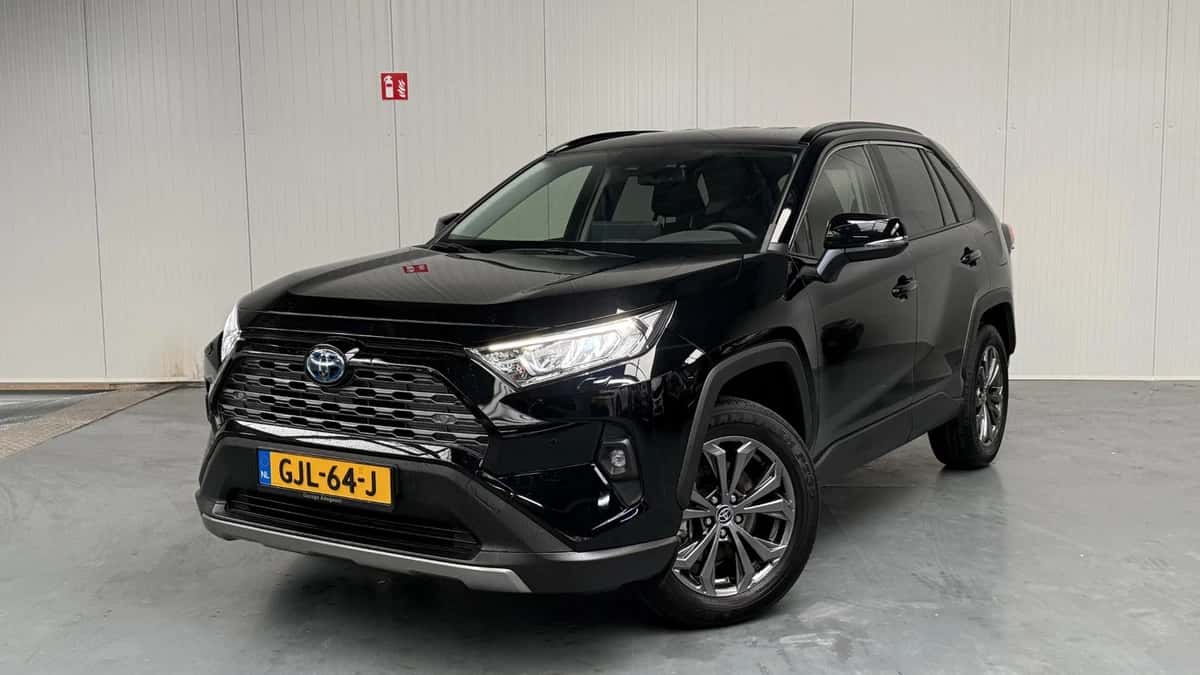 Toyota RAV4 (2024) — foto 1