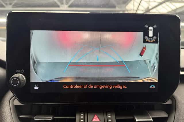 Toyota RAV4 (2024) thumbnail 16
