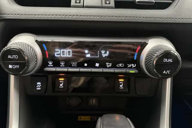 Toyota RAV4 (2024) thumbnail 17
