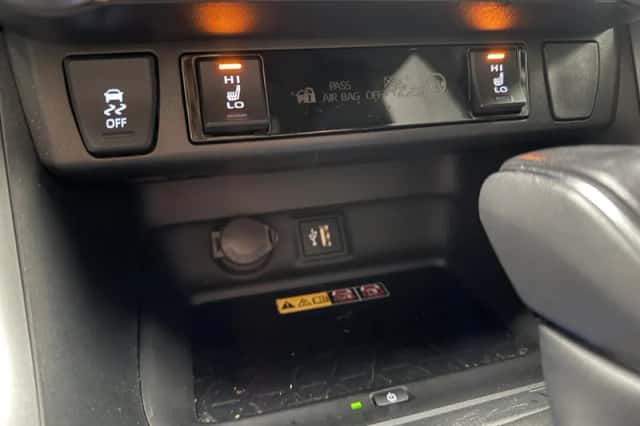 Toyota RAV4 (2024) thumbnail 18