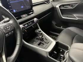 Toyota RAV4 (2024) thumbnail 3
