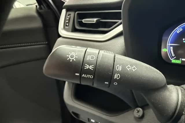 Toyota RAV4 (2024) thumbnail 8